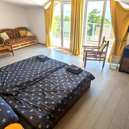 Arode Dionysus - Digital Nomads Coliving בית הארחה