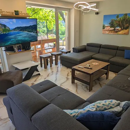 בית הארחה Arode Dionysus - Digital Nomads Coliving *