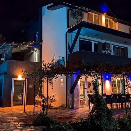 Arode Dionysus - Digital Nomads Coliving בית הארחה