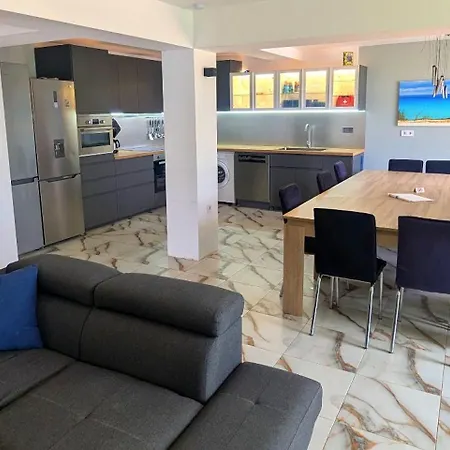 בית הארחה Arode Dionysus - Digital Nomads Coliving *
