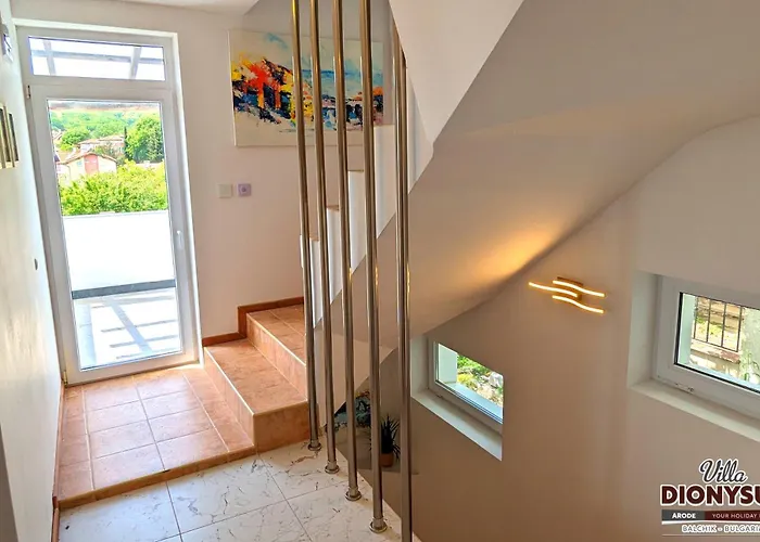 Arode Dionysus - Digital Nomads Coliving * Μπαλτσίκ