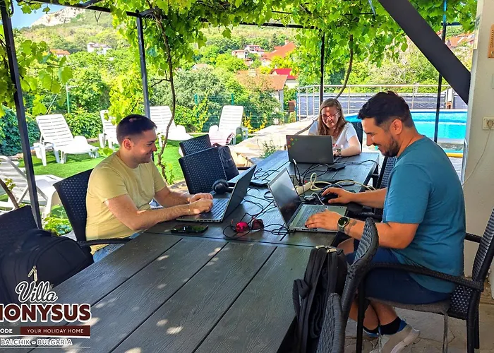 Πανσιόν Arode Dionysus - Digital Nomads Coliving